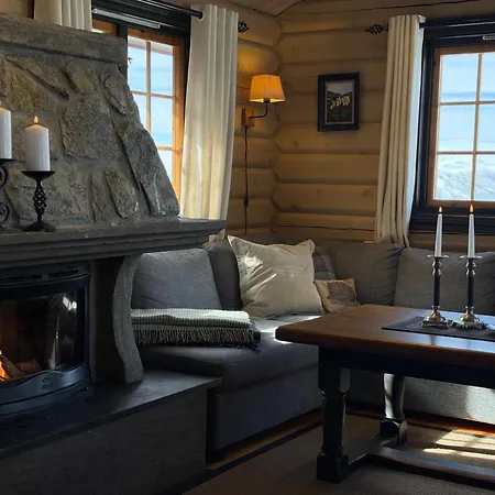 別荘 Mountain Getaway With Sauna And Views *